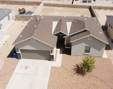 620 Adrian Arellano Street W - Photo Thumbnail 10