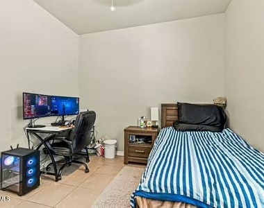 911 Greenbury Place - Photo Thumbnail 18