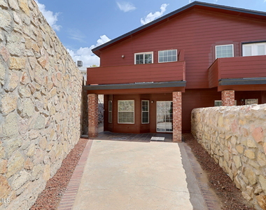 7235 Royal Arms Drive - Photo Thumbnail 32