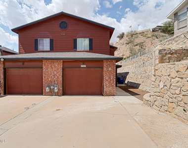 7235 Royal Arms Drive - Photo Thumbnail 1