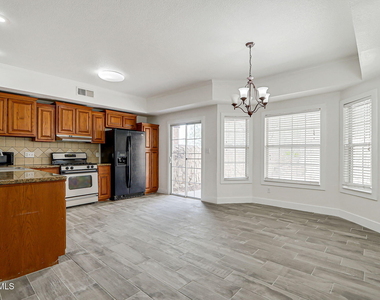 7235 Royal Arms Drive - Photo Thumbnail 9