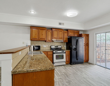 7235 Royal Arms Drive - Photo Thumbnail 13