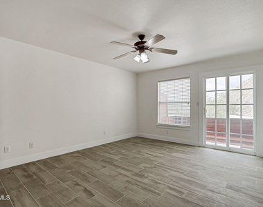7235 Royal Arms Drive - Photo Thumbnail 25