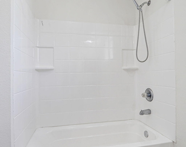 7235 Royal Arms Drive - Photo Thumbnail 28