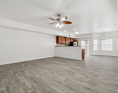 7235 Royal Arms Drive - Photo Thumbnail 5