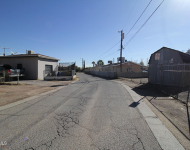 8903 Old County Road - Photo Thumbnail 25
