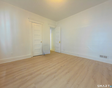 445 Dixwell Avenue - Photo Thumbnail 9