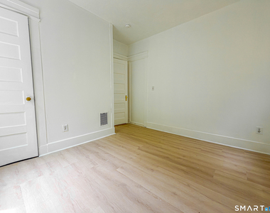 445 Dixwell Avenue - Photo Thumbnail 12