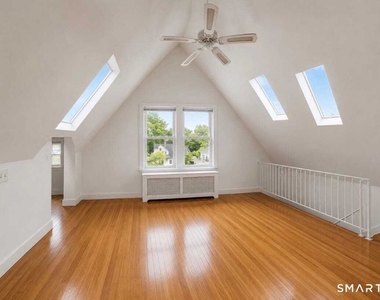 97-99 Beacon Street - Photo Thumbnail 2