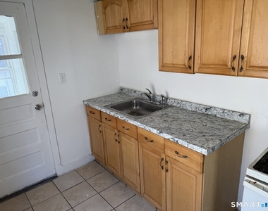 97 Bissell Street - Photo Thumbnail 12