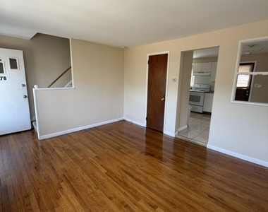 7 Eclipse Avenue - Photo Thumbnail 4