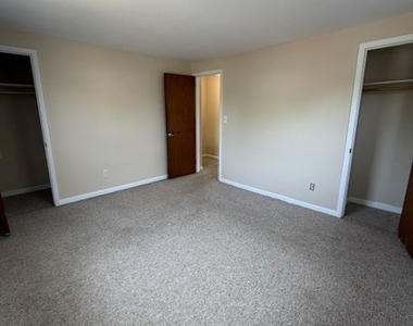 7 Eclipse Avenue - Photo Thumbnail 8