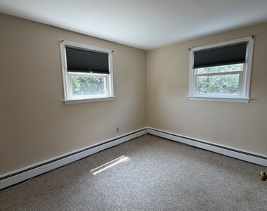 7 Eclipse Avenue - Photo Thumbnail 9