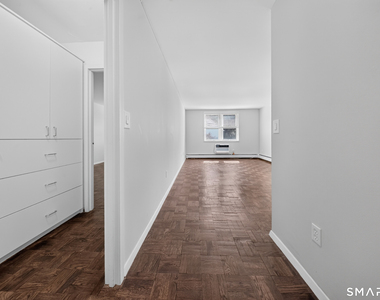 140 Grove Street - Photo Thumbnail 2