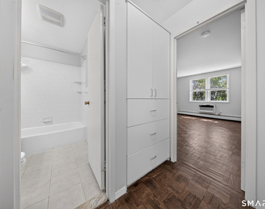 140 Grove Street - Photo Thumbnail 10