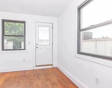 1072 Bergen Street - Photo Thumbnail 7