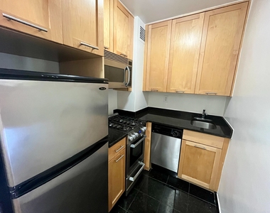 236 East 36th Street - Photo Thumbnail 1