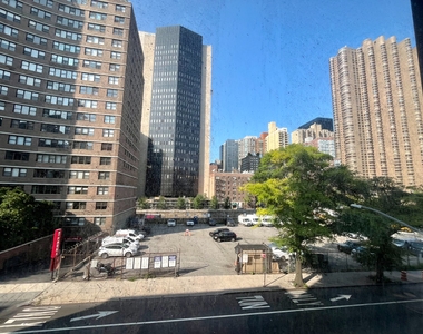 236 East 36th Street - Photo Thumbnail 3