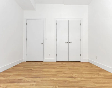 248 West 35th Street - Photo Thumbnail 5