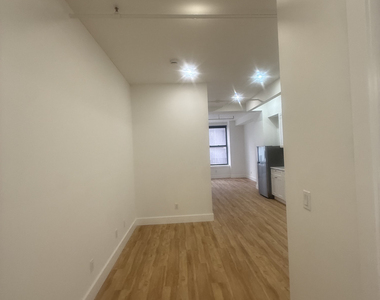 248 West 35th Street - Photo Thumbnail 8