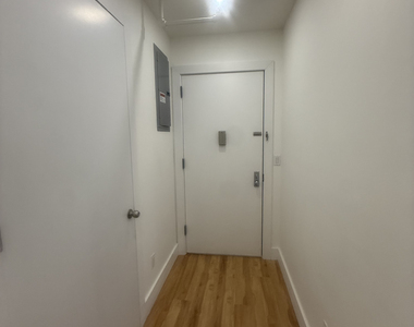 248 West 35th Street - Photo Thumbnail 9