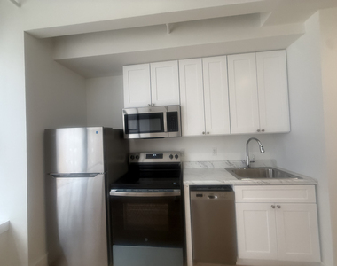 248 West 35th Street - Photo Thumbnail 7