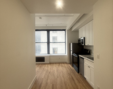 248 West 35th Street - Photo Thumbnail 8
