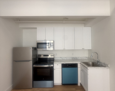 248 West 35th Street - Photo Thumbnail 3