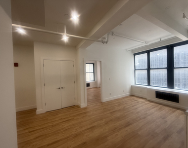 248 West 35th Street - Photo Thumbnail 7