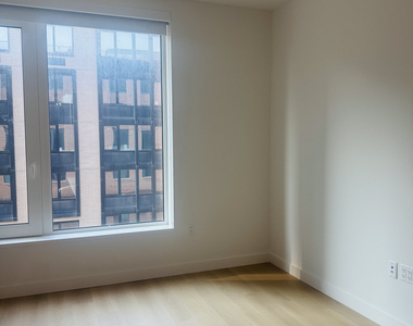 18 India Street - Photo Thumbnail 2