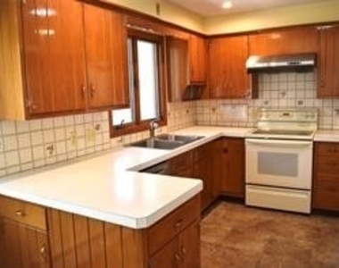3213 Briarcliff Avenue - Photo Thumbnail 14