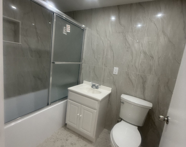 248 West 35th Street - Photo Thumbnail 7