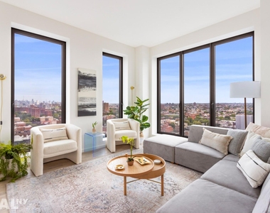 Vanderbilt Avenue - Photo Thumbnail 1