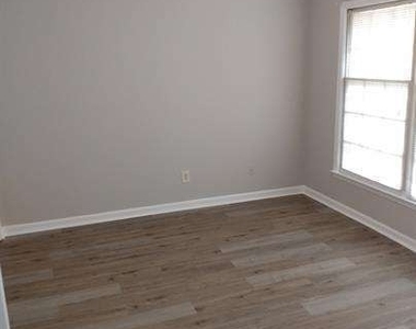 4500 Shannon Boulevard - Photo Thumbnail 7