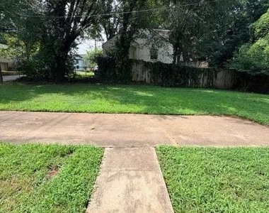 2811 Glenwood Avenue Se - Photo Thumbnail 13