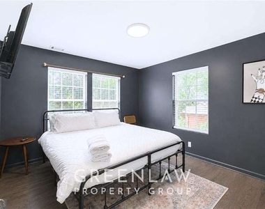 999 Washington Street Sw - Photo Thumbnail 21
