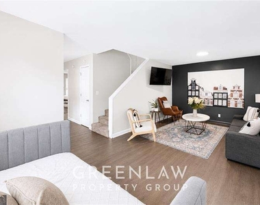 999 Washington Street Sw - Photo Thumbnail 6