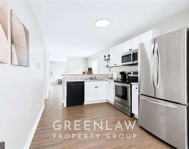 999 Washington Street Sw - Photo Thumbnail 11