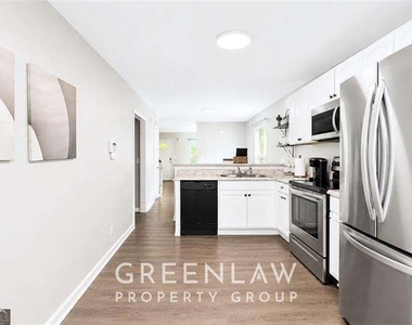 999 Washington Street Sw - Photo Thumbnail 12