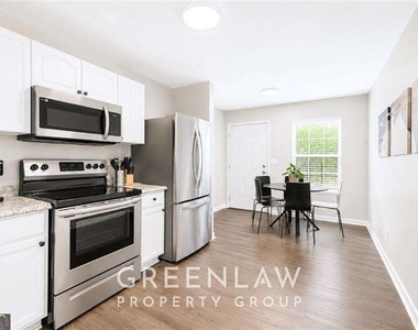 999 Washington Street Sw - Photo Thumbnail 10