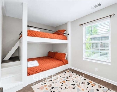 999 Washington Street Sw - Photo Thumbnail 17