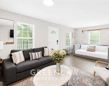 999 Washington Street Sw - Photo Thumbnail 7