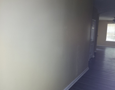 7306 Bridlewood Court - Photo Thumbnail 12