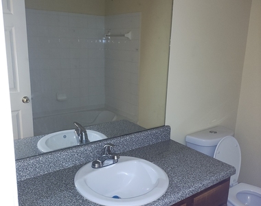 7306 Bridlewood Court - Photo Thumbnail 18