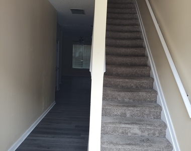 7306 Bridlewood Court - Photo Thumbnail 1