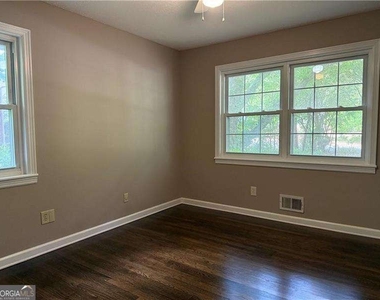 782 Prince Avenue - Photo Thumbnail 20