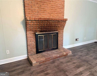 782 Prince Avenue - Photo Thumbnail 28