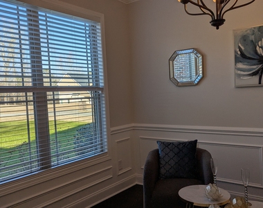 326 Willow Cove Court - Photo Thumbnail 8