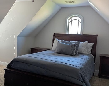 326 Willow Cove Court - Photo Thumbnail 16