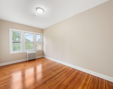 49 Caldwell Pl - Photo Thumbnail 5